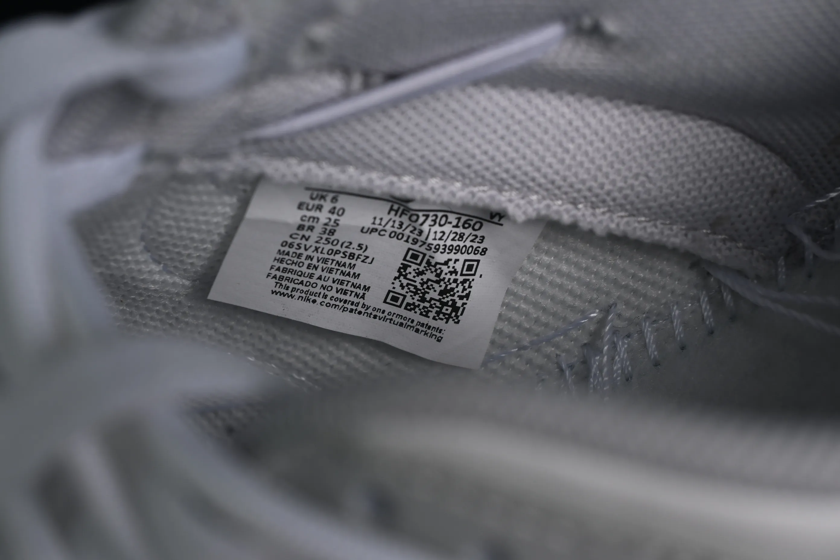 All categories Nk SB Dunk Series Nk SB Dunk Low High-end customized low-top sneakers Nike SB Dunk Low Gray and white straps low-top casual sneakers HF0730-160